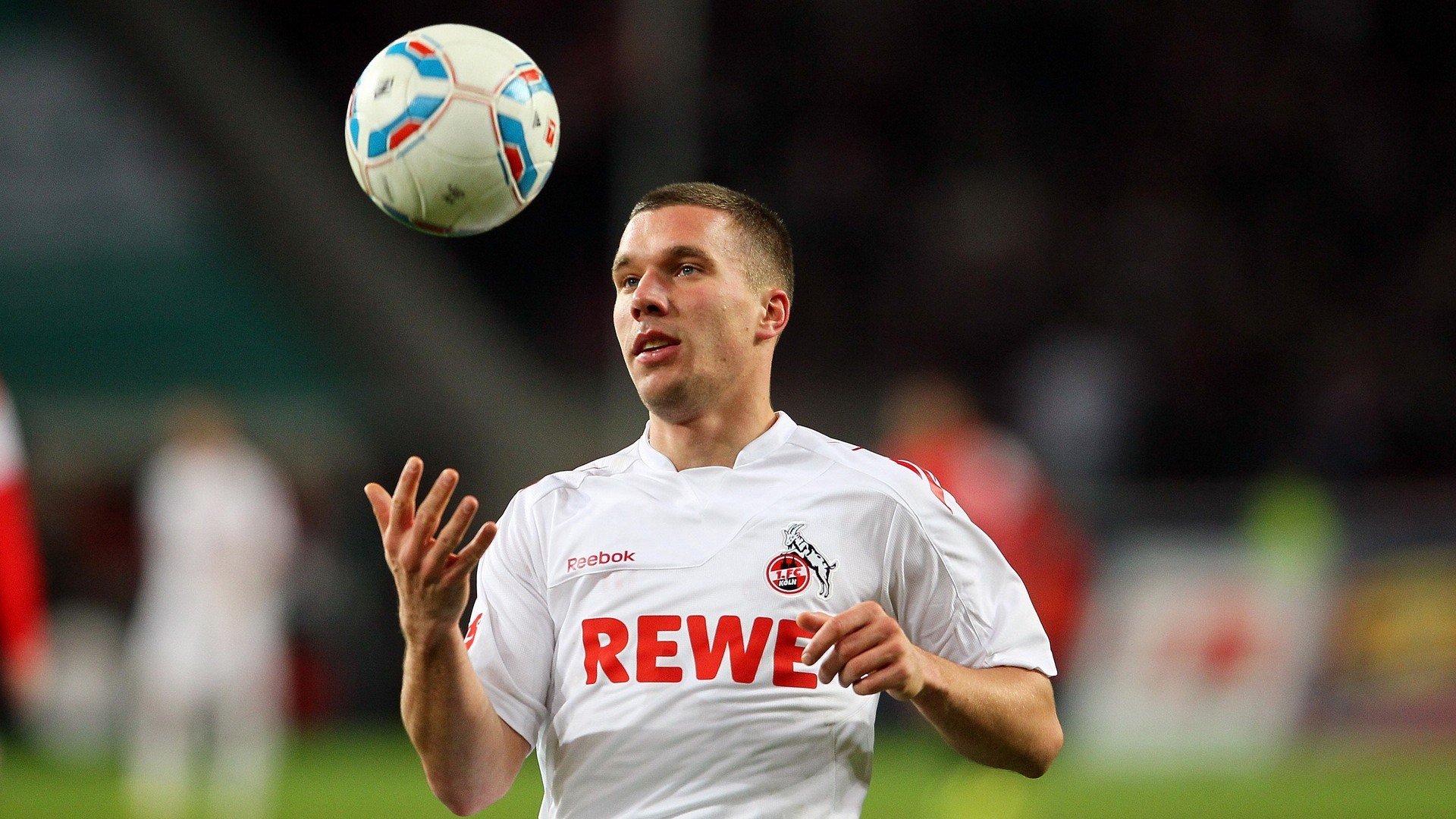 【比赛分析】顶尖运动员如何利用球桌优势布局，桌上球类运动